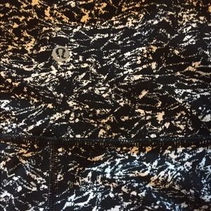 Lululemon leggings / high rise / size 8